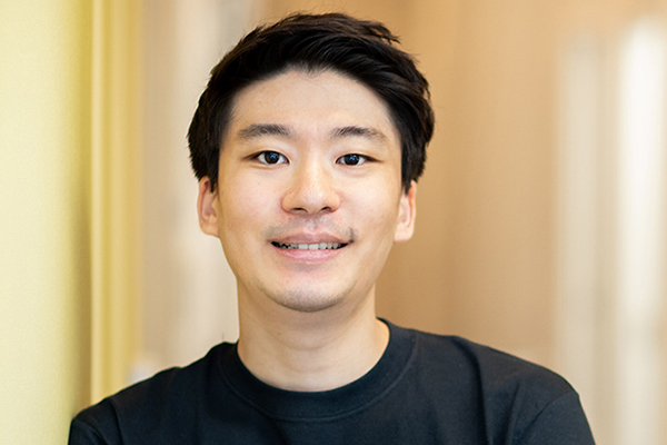 Dr. Kyubo Yoon, Dental Surgeon